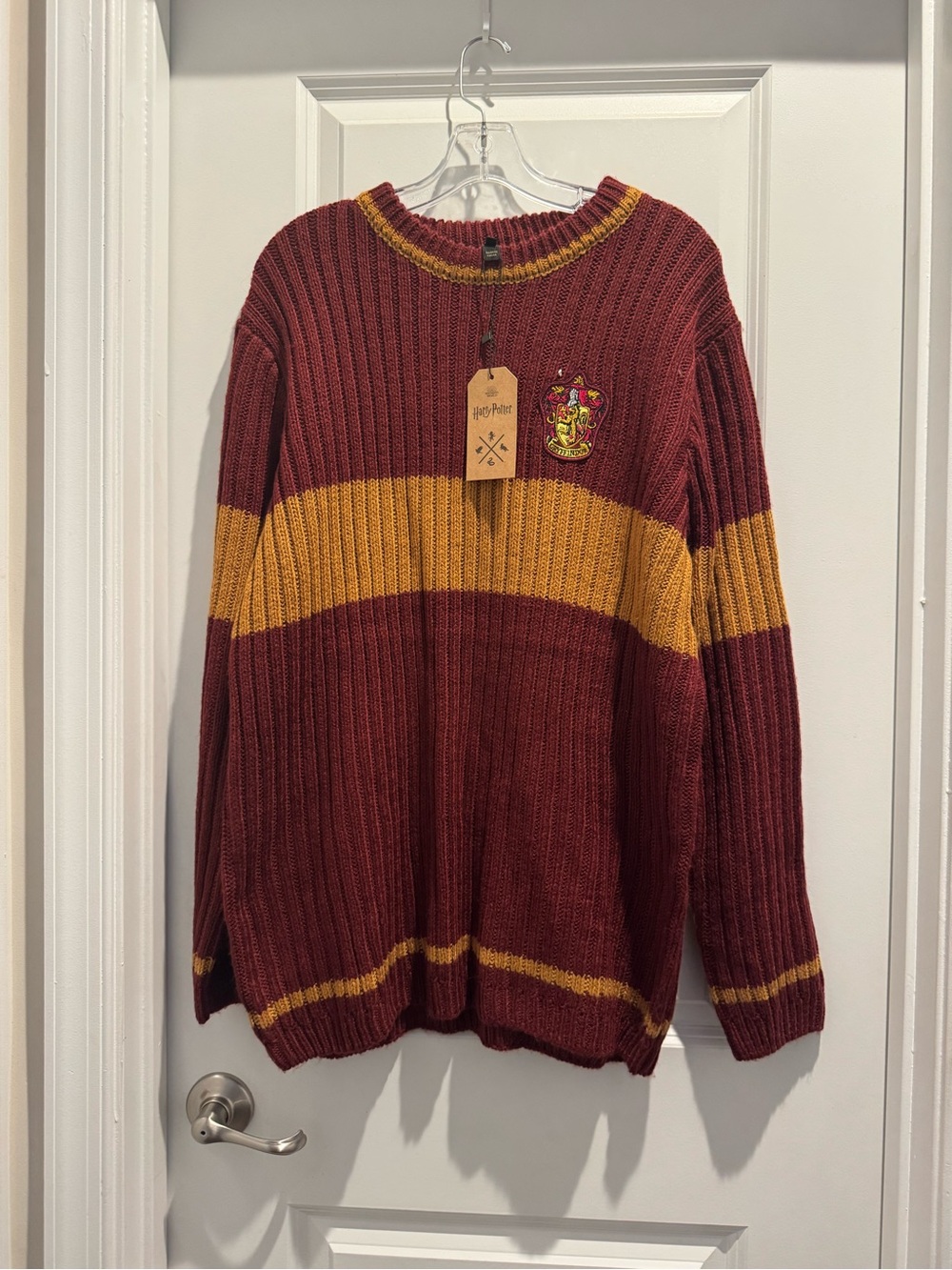 Men’s Warner Bros. Maroon and Gold Crewneck Gryffindor Sweater size xl